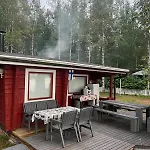 Moekki Ja Saunamoekki Kurjenrahkan Kansallispuistossa Poytya