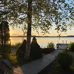 Moekki Ja Saunamoekki Kurjenrahkan Kansallispuistossa Apartmán Poytya