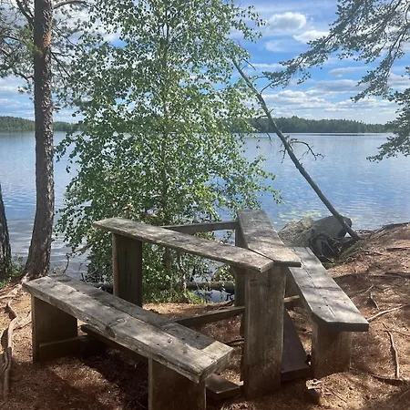 Moekki Ja Saunamoekki Kurjenrahkan Kansallispuistossa *