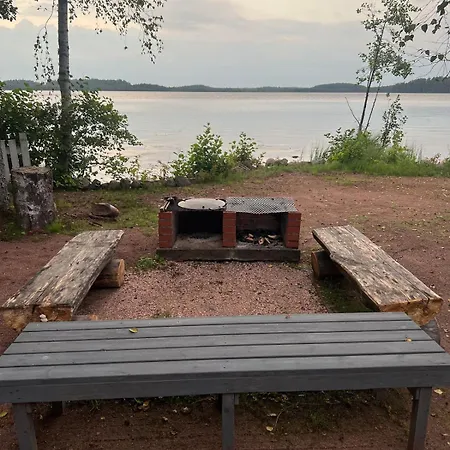 Moekki Ja Saunamoekki Kurjenrahkan Kansallispuistossa *