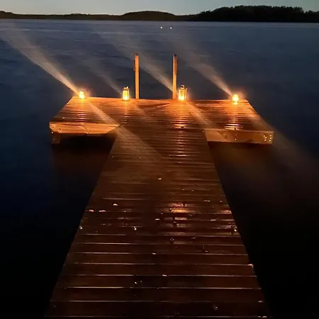 Moekki Ja Saunamoekki Kurjenrahkan Kansallispuistossa * Poytya