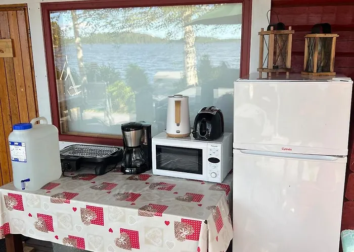 Διαμέρισμα Moekki Ja Saunamoekki Kurjenrahkan Kansallispuistossa Poytya