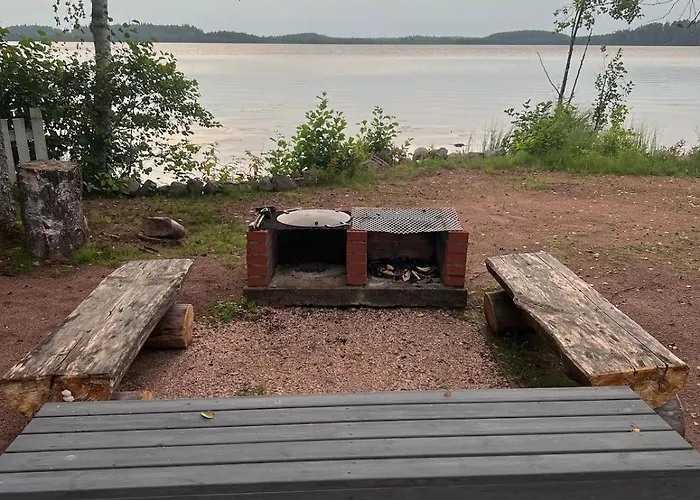 Moekki Ja Saunamoekki Kurjenrahkan Kansallispuistossa *