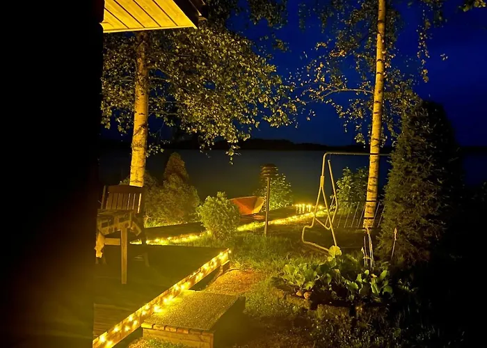 Moekki Ja Saunamoekki Kurjenrahkan Kansallispuistossa Poytya